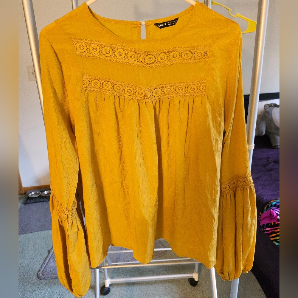 Flounce Blouse